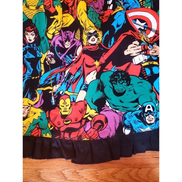 Marvel Super Heroes Dress Medium - Picture 4 of 11